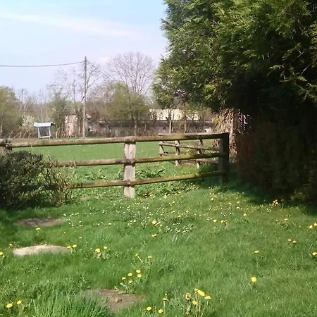 Alpesi faház Petit Romantique En Normandie Le Pin-au-Haras