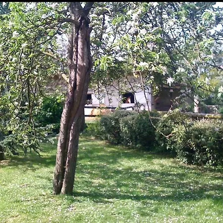 Petit Romantique En Normandie